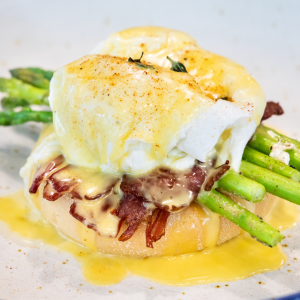 Eggs Benedict with Asparagus